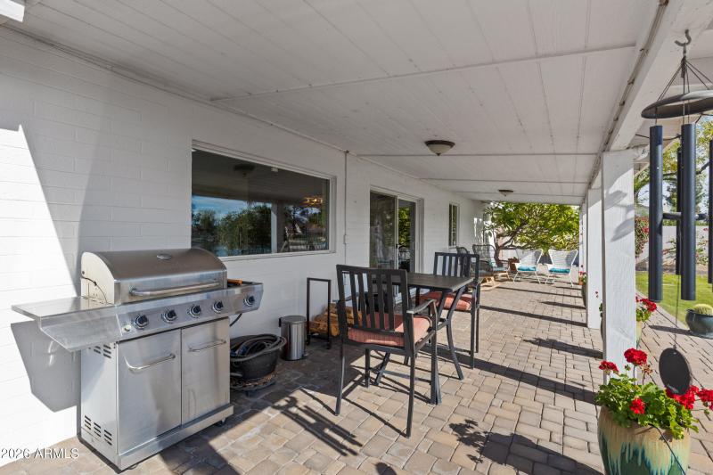 2235 W Isabella Ave-29