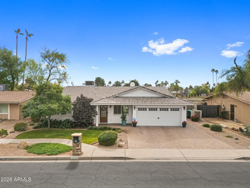 2235 W Isabella Ave-35