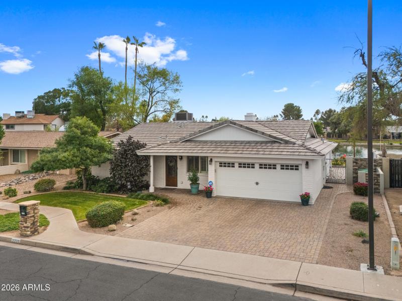 2235 W Isabella Ave-36