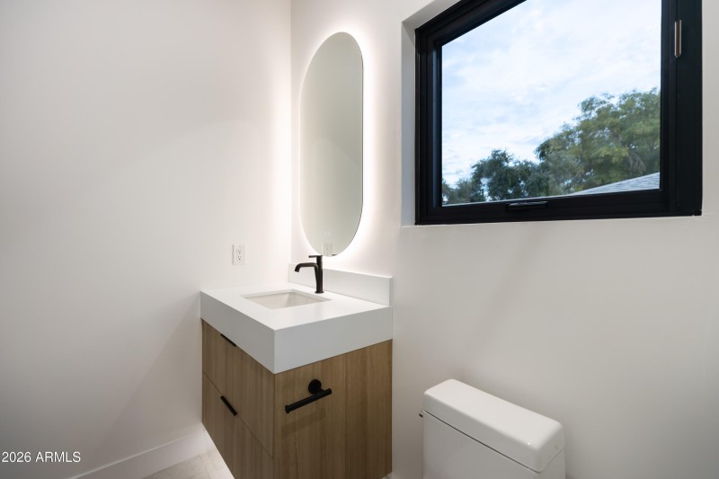 Downstairs En Suite 1