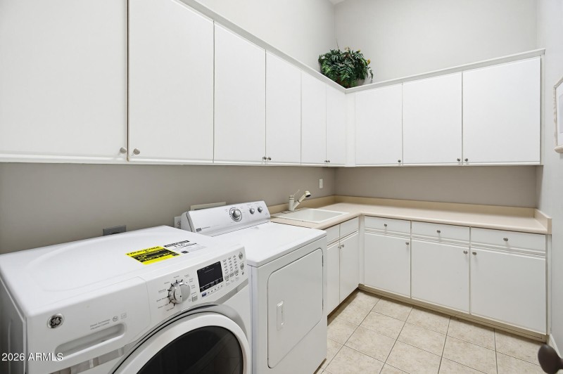 1813 W Camargo Ct-32