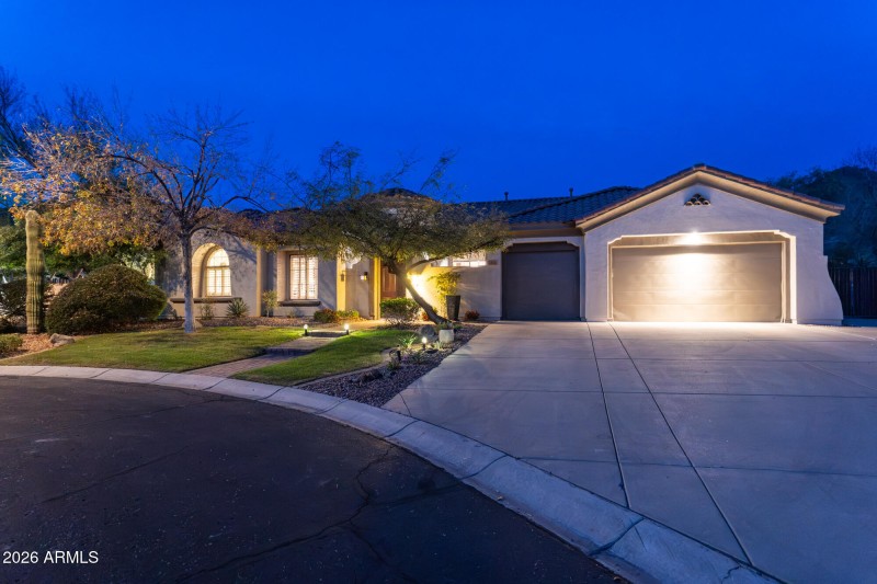 1813 W Camargo Ct-117