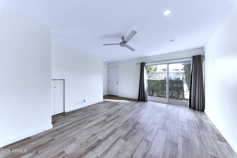 2 4600 N 68th St 342_3