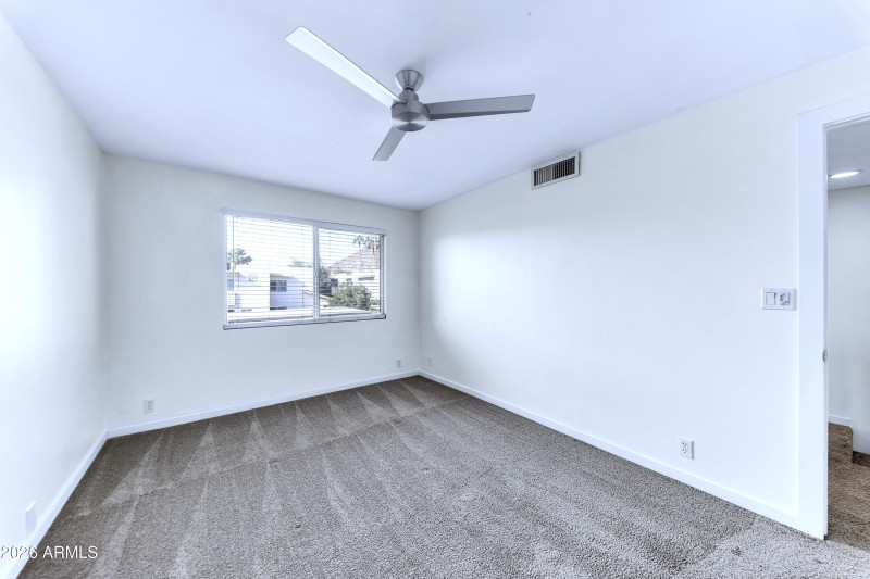 12 4600 N 68th St 342_15