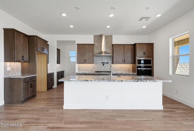 1039 Kitchen Pot Filler