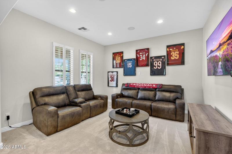 Additional Living Room