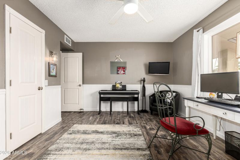 6974d8_27 - Wild Horse