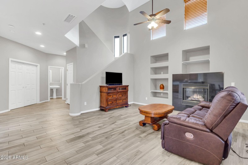 7445 E Eagle Crest Dr 1108-9