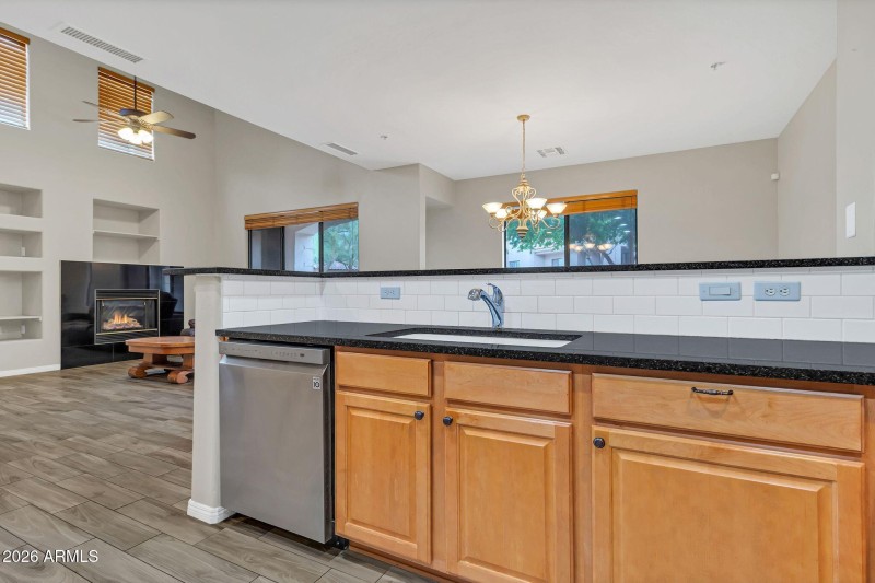 7445 E Eagle Crest Dr 1108-14