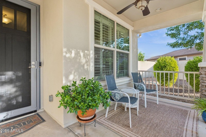 Front Porch w/Park Views!