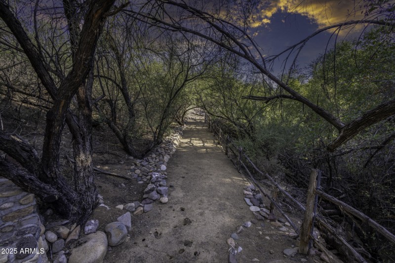 Lazy RC Ranch, Walking Paths