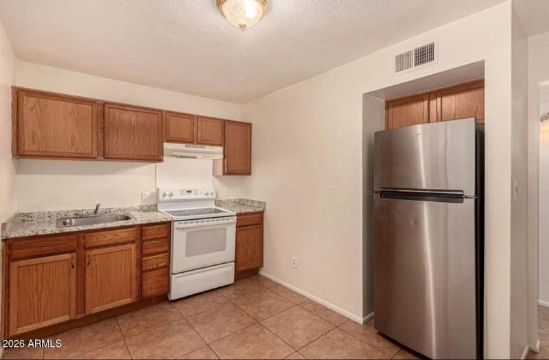 Culver Unit 1 Kitchen 2