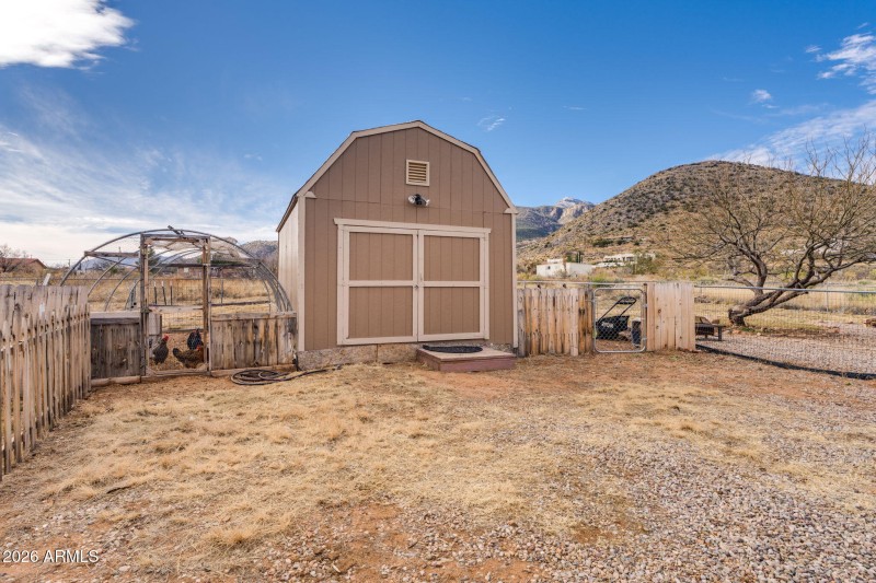 Lofted workshop/Shed