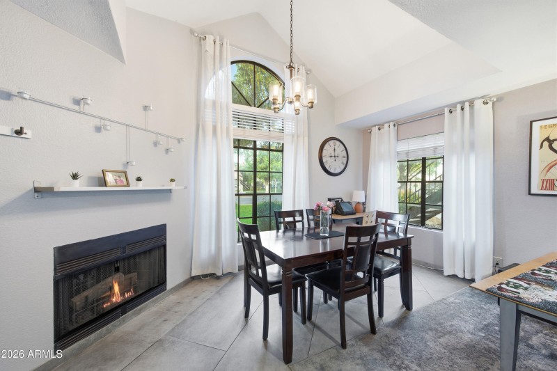 10_008_dsc_4282_with_fire