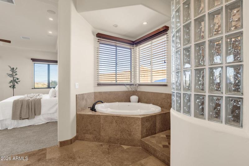 039_Primary Ensuite Bathroom III