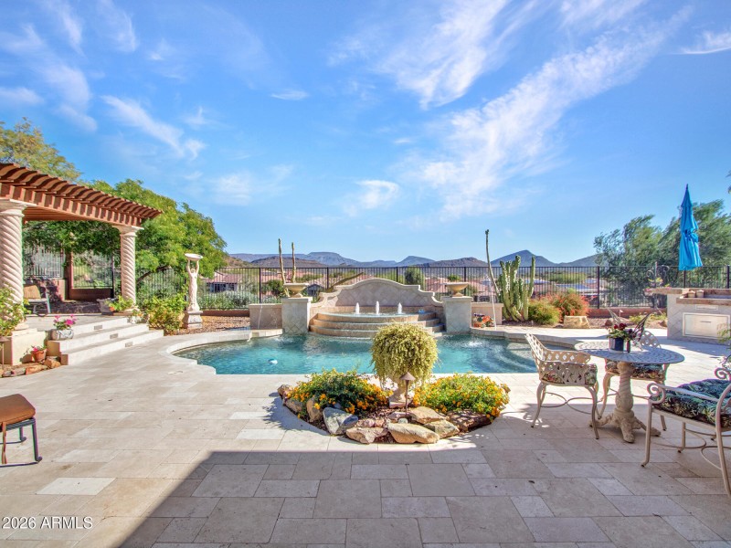 17-Backyard-pool-deck-(2)