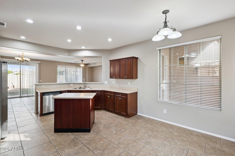 13-web-or-mls-15454-w-statler-cir