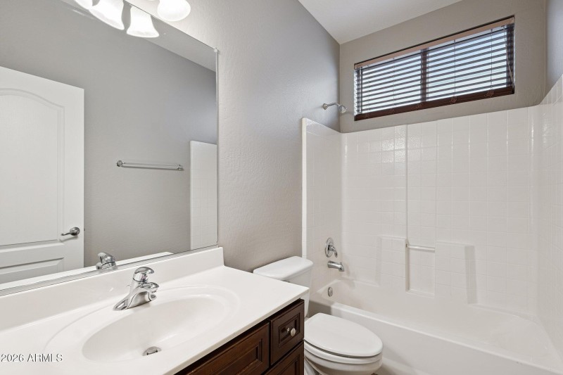 23-web-or-mls-15454-w-statler-cir