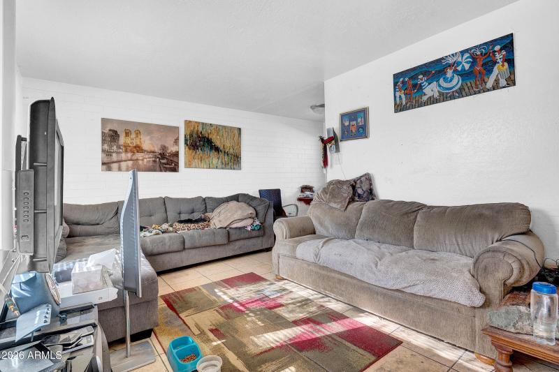 9-custom-1410 W Cheryl Dr-9