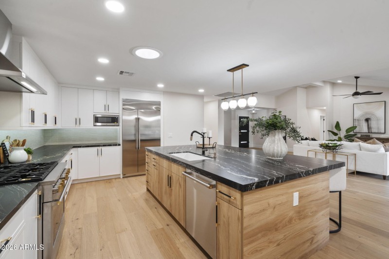 16-web-or-mls-_DSC1256