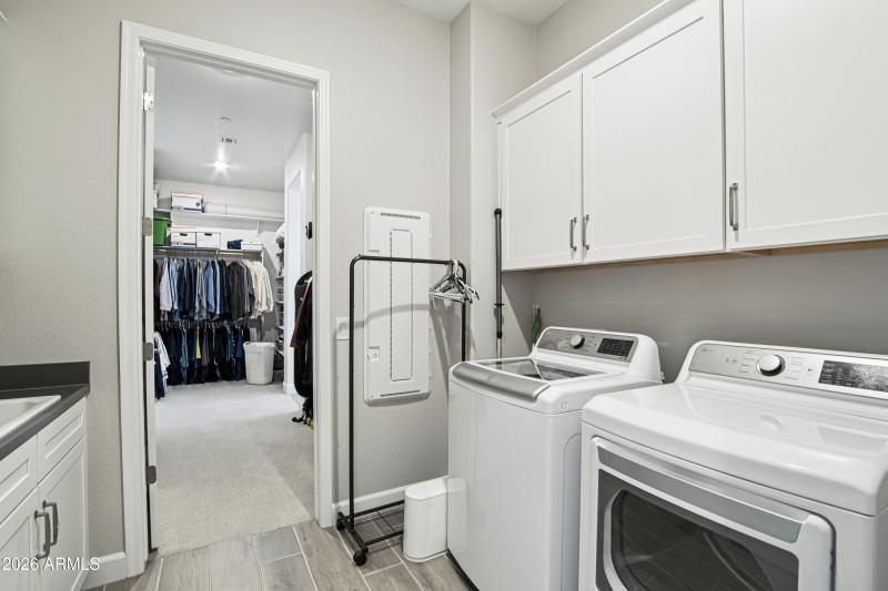 Laundry w/pass through to Owner Suite