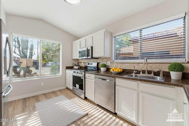 16-Kitchen (virtually staged)