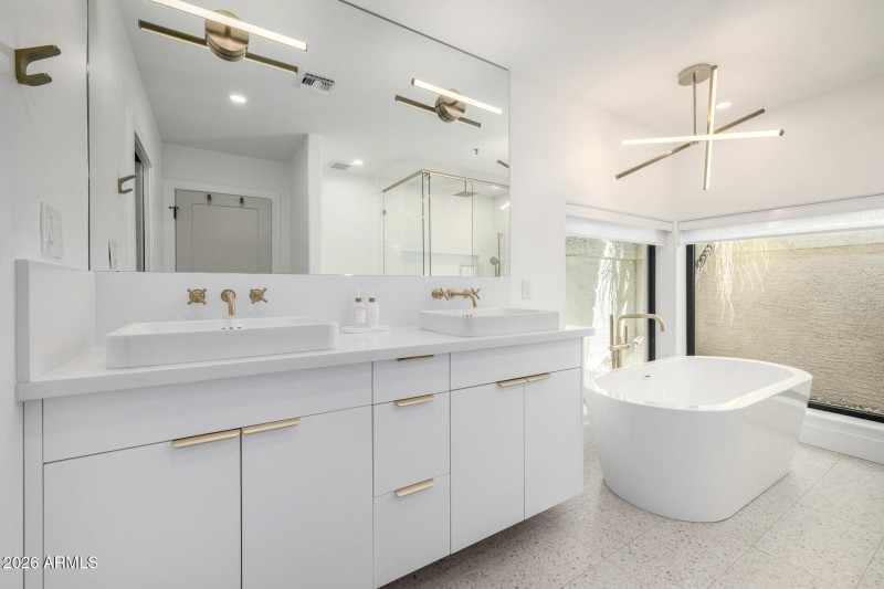Luxurious Primary Bath
