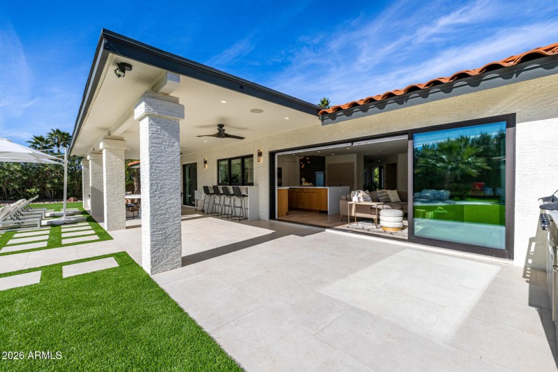 Indoor/Outdoor Entertaining