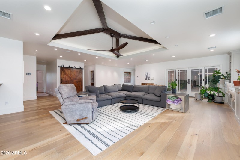 E Hermosa Vista Dr (4041)-4