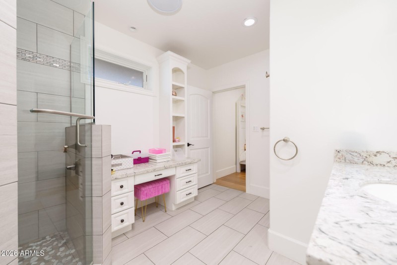 E Hermosa Vista Dr (4041)-5