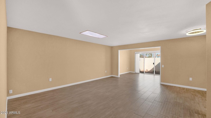 12-web-or-mls-P1431432