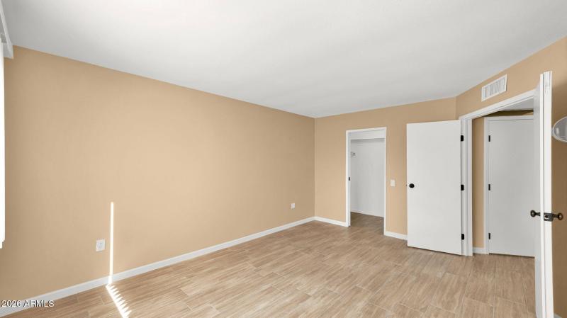 24-web-or-mls-P1431516