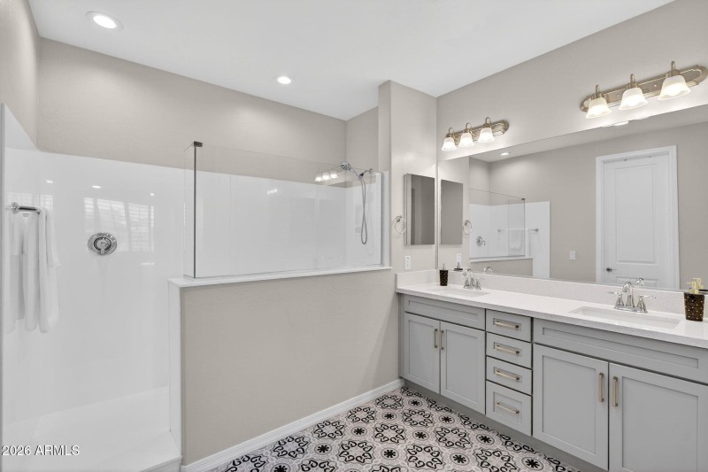 28-web-or-mls-73- S 229th Way