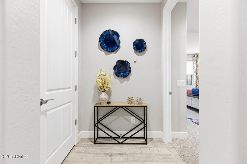 9-web-or-mls-5691 N Dakota Dr-9