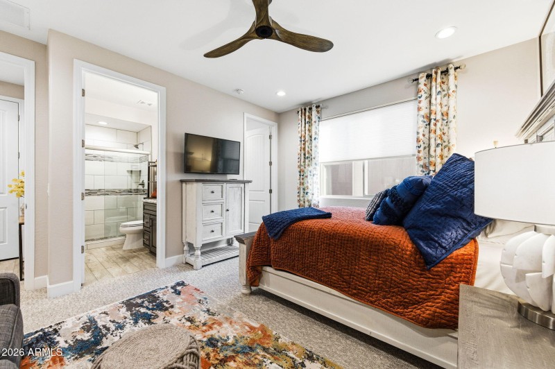 12-web-or-mls-5691 N Dakota Dr-12