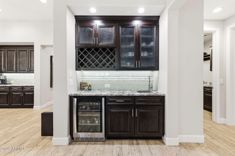 28-web-or-mls-5691 N Dakota Dr-28