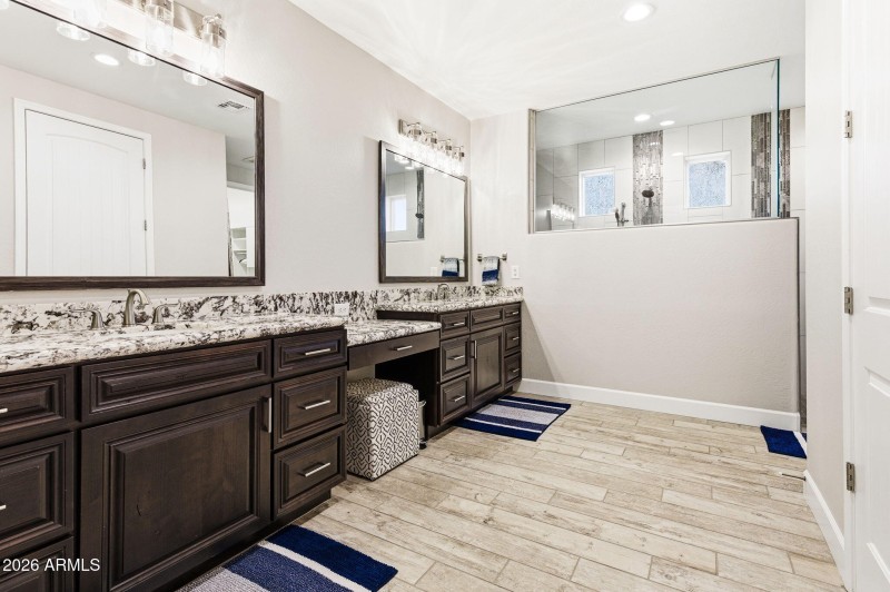 32-web-or-mls-5691 N Dakota Dr-32