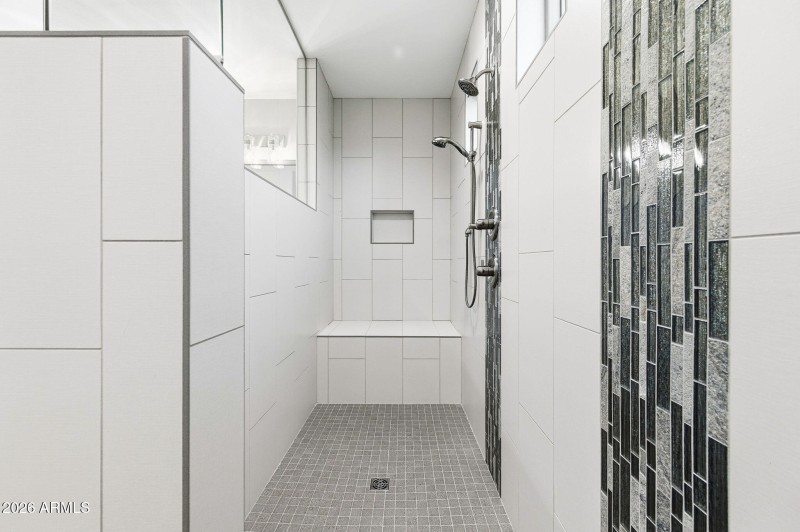 35-web-or-mls-5691 N Dakota Dr-35