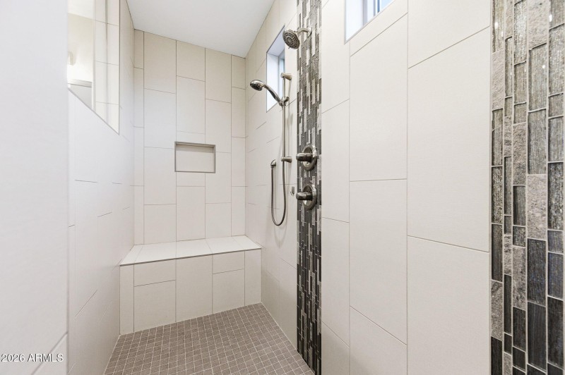 37-web-or-mls-5691 N Dakota Dr-37