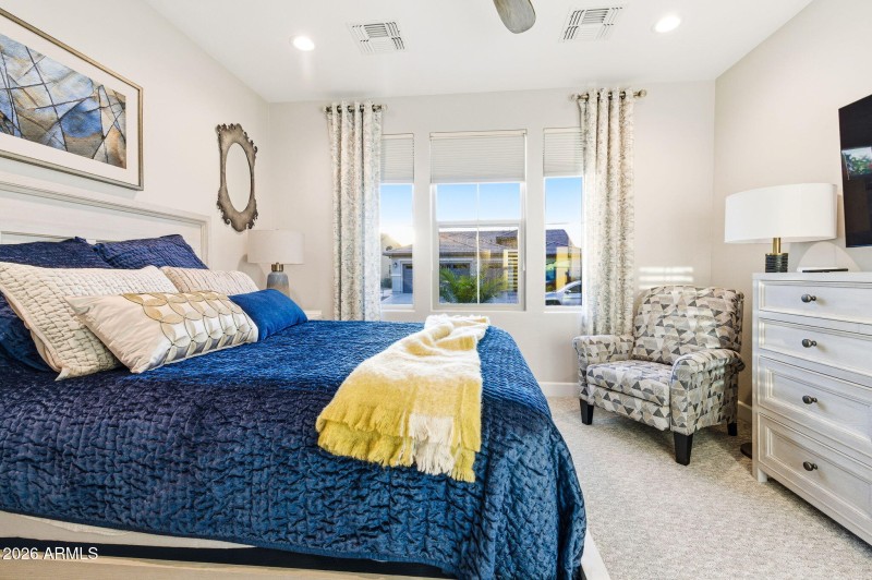 43-web-or-mls-5691 N Dakota Dr-43