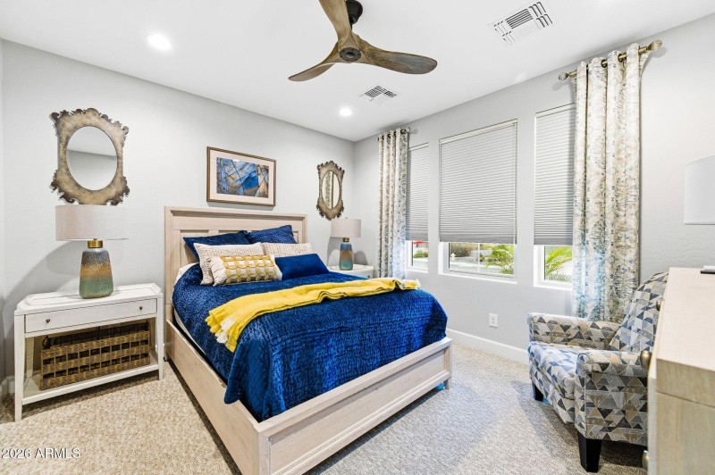 44-web-or-mls-5691 N Dakota Dr-44