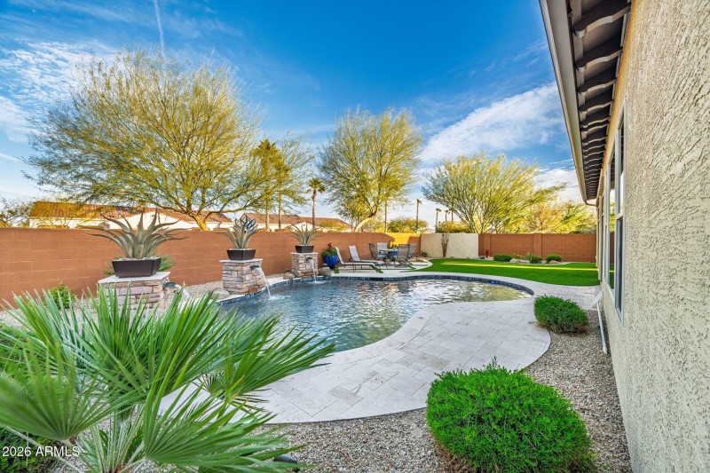 45-web-or-mls-5691 N Dakota Dr-45