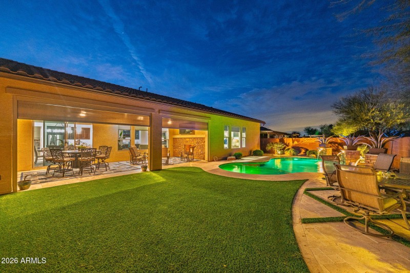 61-web-or-mls-5691 N Dakota Dr-101