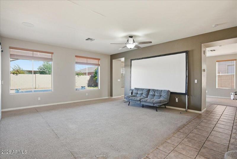 08-10740 E Lobo Ave_RedHogMedia