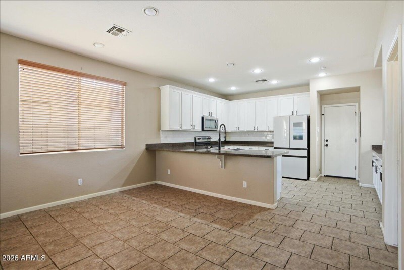 12-10740 E Lobo Ave_RedHogMedia