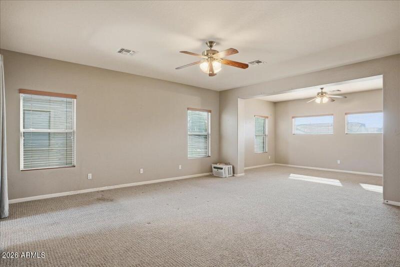 Primary w/sitting room