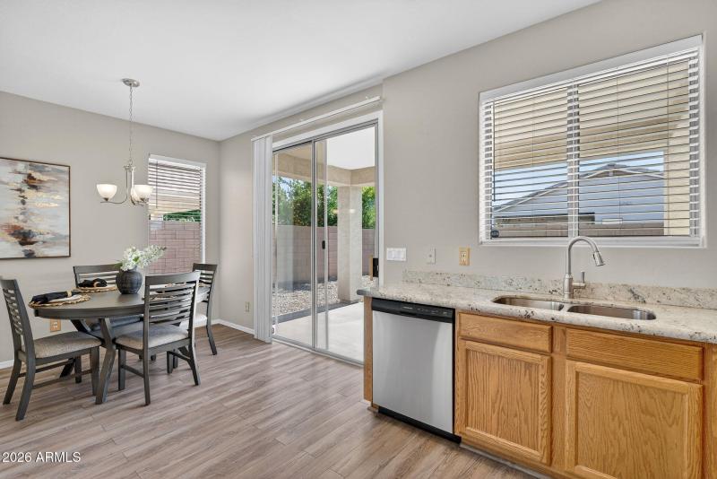 11-web-or-mls-24-E Clifton Ave