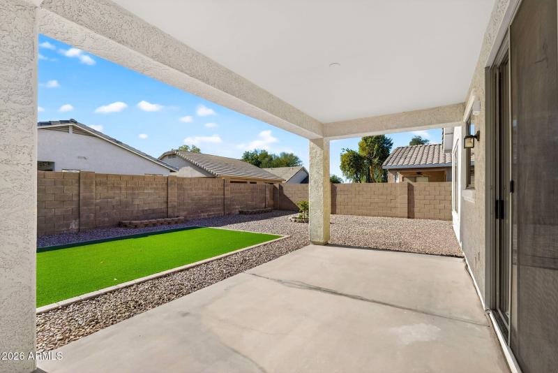 29-web-or-mls-07-E Clifton Ave