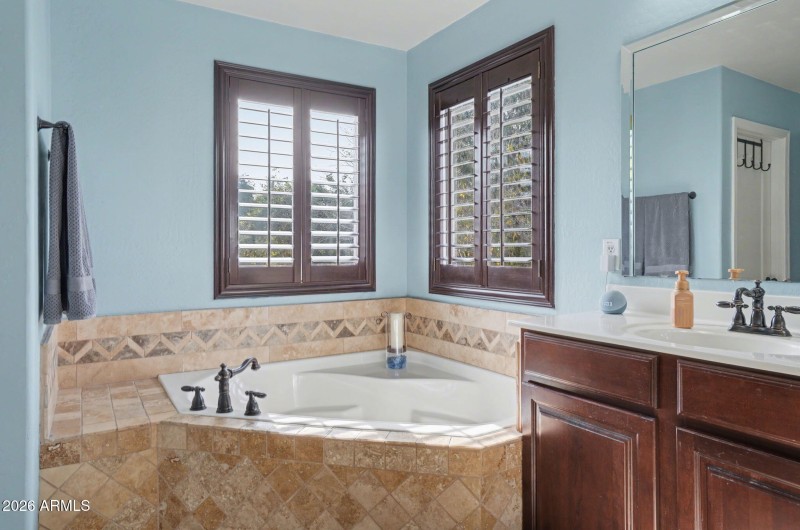 42-web-or-mls-Untitled-42