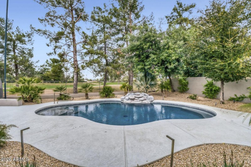 041 - 41 Exterior Rear